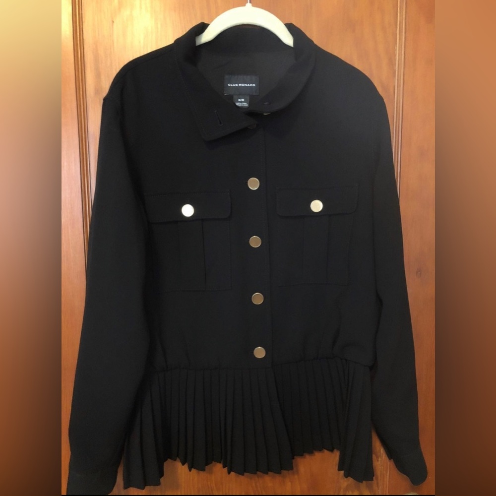 Beautiful NWOT Club Monaco Jacket